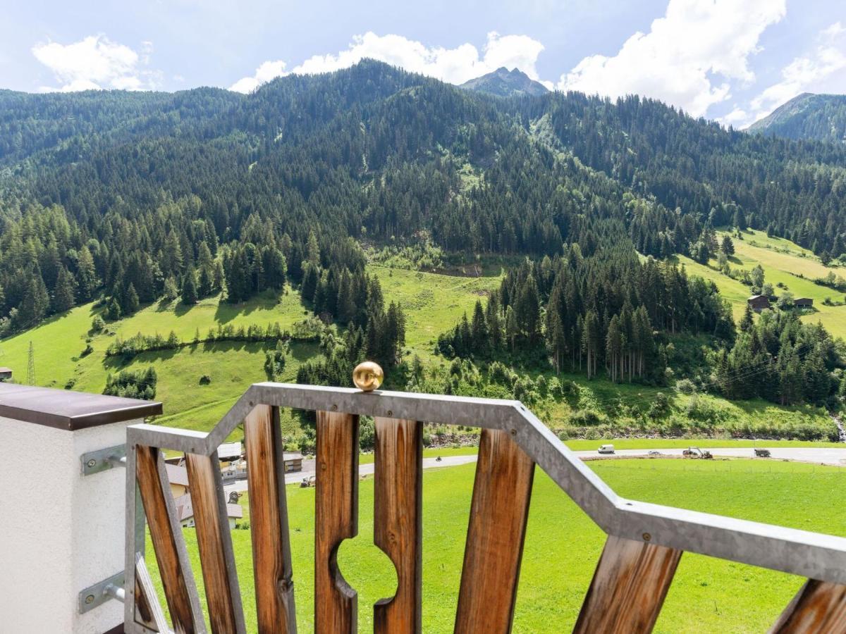 Land On The Kppl Mountain Chains Kappl  Bagian luar foto